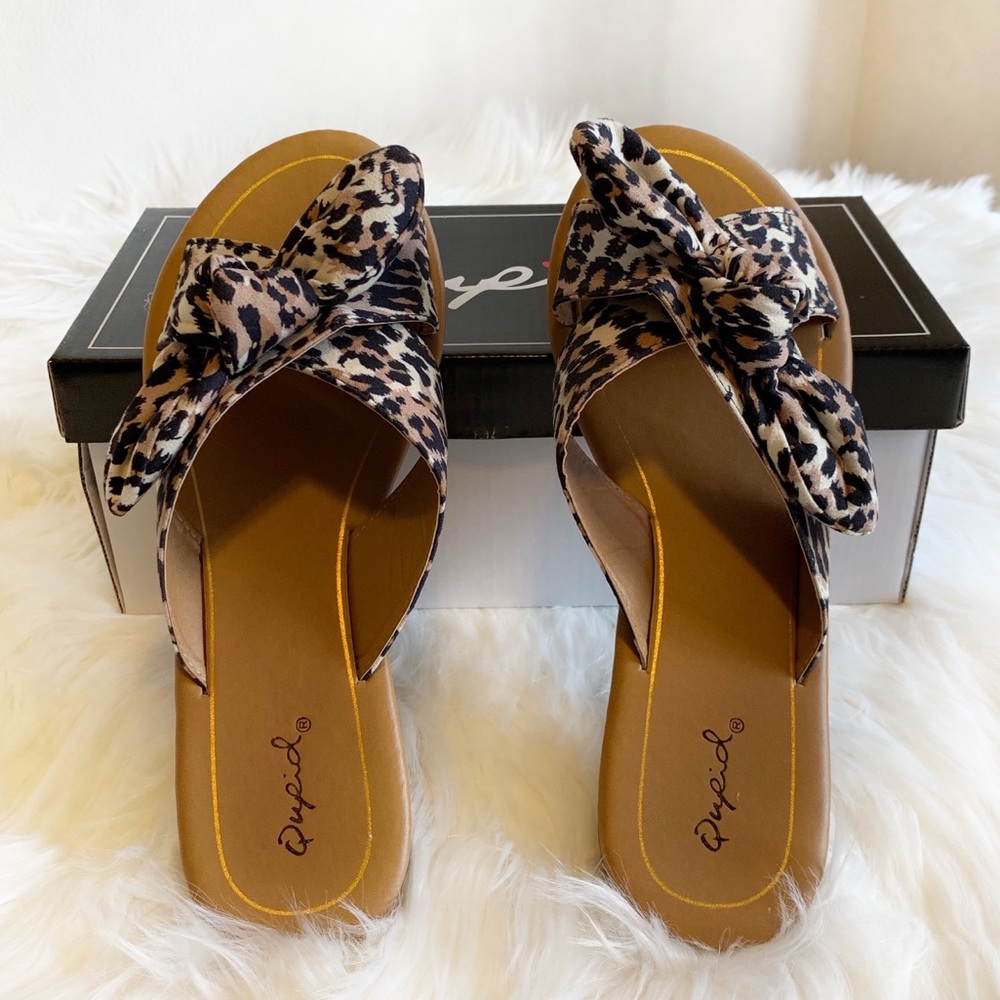 NIB Women’s Leopard Bow Slide Sandals | Qupid | Animal Print Slip-On Shoes - Picture 4 of 15